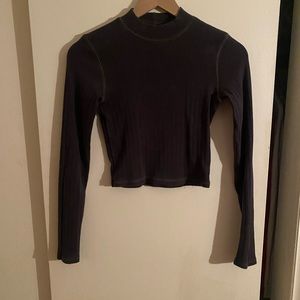 American eagle mock neck that’s a grey/black color